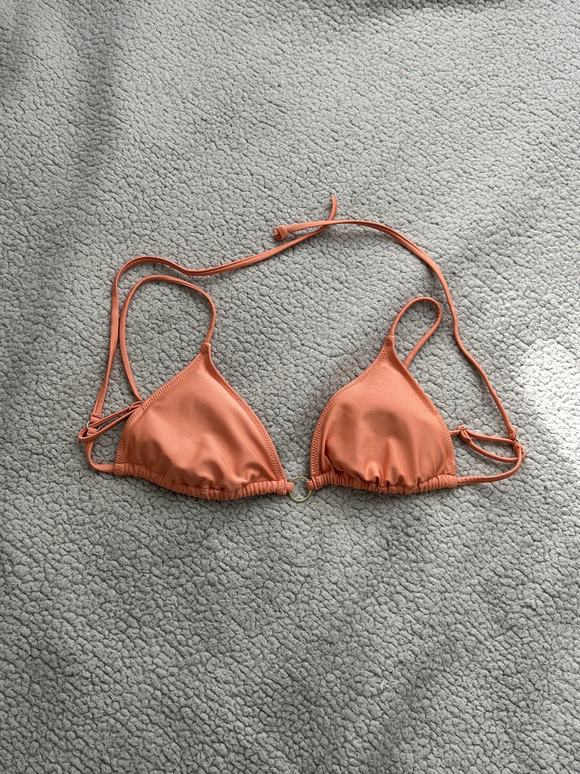 h&m bikini top in coral peach (Category: Bikinis & Swimsuits) located in Rizal. Submitted by curatedbylima (Listing ID 1419951946, Image 1). Description: h&m bikini top in coral peach - preloved - with minor flaws & pads are replaceable ✨ best fits L-semi XL PHP 140 modes of payment 💰 gcash 💰 gotyme 💰 maribank TERMS & CONDITIONS: 1. PAY WITHIN 24 HOURS. 2. ALL SALES ARE FINAL. 3. NO RETURNS, EXCHANGES OR REFUNDS WILL BE ACCEPTED. 4. ALL ITEM D