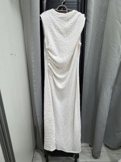(Category: ) located in . Submitted by wanwanpreloved (Listing ID 1419799219, Image 1). Description: .