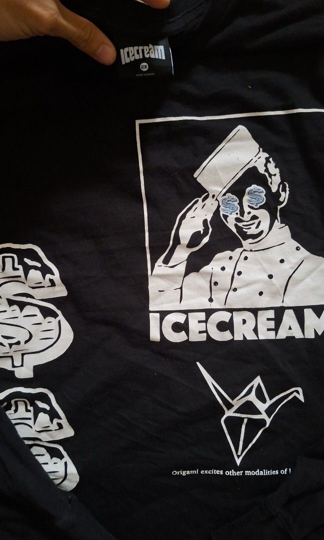 Icecream Fold Long-Sleeve Knit Black (Category: Tshirts & Polo Shirts ) located in Manila. Submitted by qrevozo (Listing ID 1419840077, Image 2). Description: - Black Icecream Fold long-sleeve knit shirt. - Features Icecream logo and various graphics on front and sleeves. - Crew neck design. - Long sleeves with a unique blue outline..