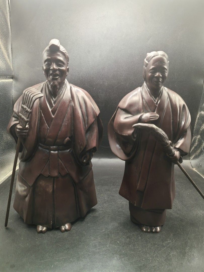 Japanese Bronze Okimono Sculptures - Pair (Category: Other Home Decor) located in Cebu City. Submitted by dudes_villanueva (Listing ID 1419792104, Image 1). Description: Japanese Bronze Okimono Sculptures - Pair 📌The sculptures depict an elderly couple in traditional costume. 📌They are attributed to the artist Hasegawa Yoshihisa (1928-2002). 📌The figures are decorative objects, known in Japanese as okimono. 📌Similar pairs have been dated to t