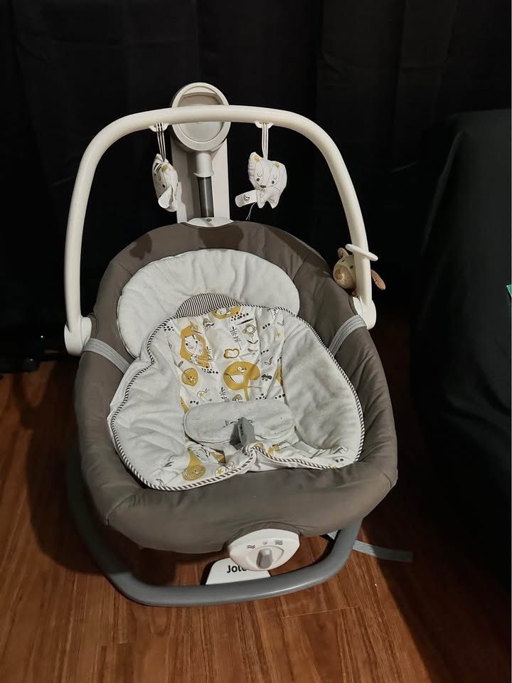 Joie Serina 2-in-1 Electric/Automatic Swing (Category: Other Kids Furniture) located in Quezon City. Submitted by pokingbubbles (Listing ID 1419814759, Image 1). Description: Super convenient for first time parents who have a hard time with the traditional duyan. Baby loved it for his daytime naps and pampaantok at night. With box and manual - Suitable from birth to 9 kg - Lift off seat turns this baby swing into a portable baby rocker you can ea