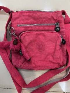 (Category: ) located in . Submitted by second_hand_appliances (Listing ID 1419897900, Image 1). Description: .