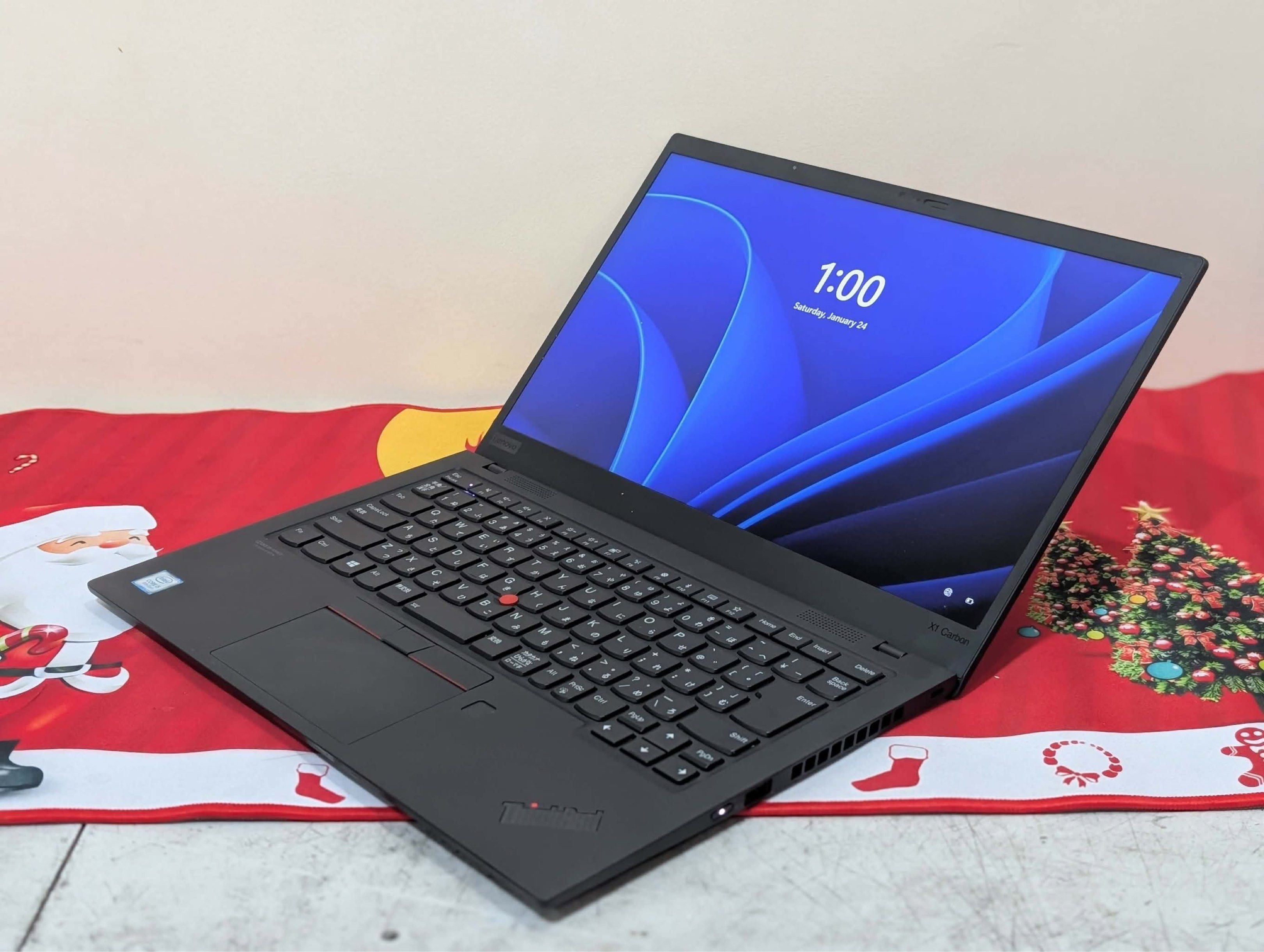 Lenovo ThinkPad X1 Carbon (Category: Laptops & Notebooks) located in Kawit. Submitted by markuzmathers (Listing ID 1419966041, Image 1). Description: LENOVO THINKPAD X1 CARBON GEN 7 ₱14,500 PESOS ONLY! Premium ultrabook — magaan, matibay, at pang-business class. Perfect para sa students, professionals, VA, WFH, office work, Zoom/Meet, documents, browsing, at multitasking FULL HARDWARE SPECIFICATIONS Processor Intel® Core™ i5-8265U (8th Generation