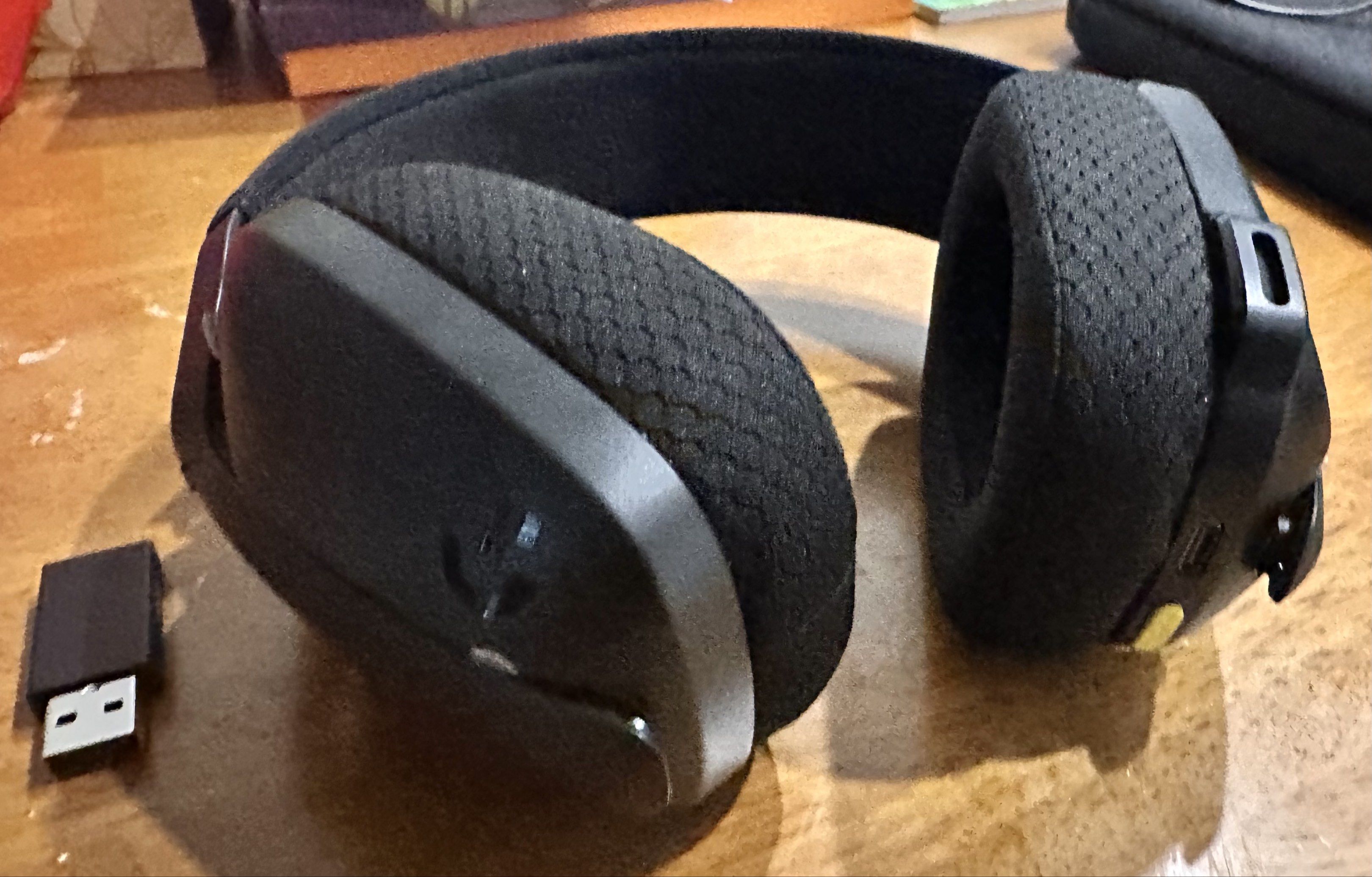 Logitech G435 Wireless Gaming Headset - Black65561101616129112