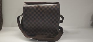 (Category: ) located in . Submitted by Salesitems (Listing ID 1419940553, Image 1). Description: .