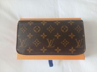 (Category: ) located in . Submitted by innercloset (Listing ID 1419828376, Image 1). Description: .
