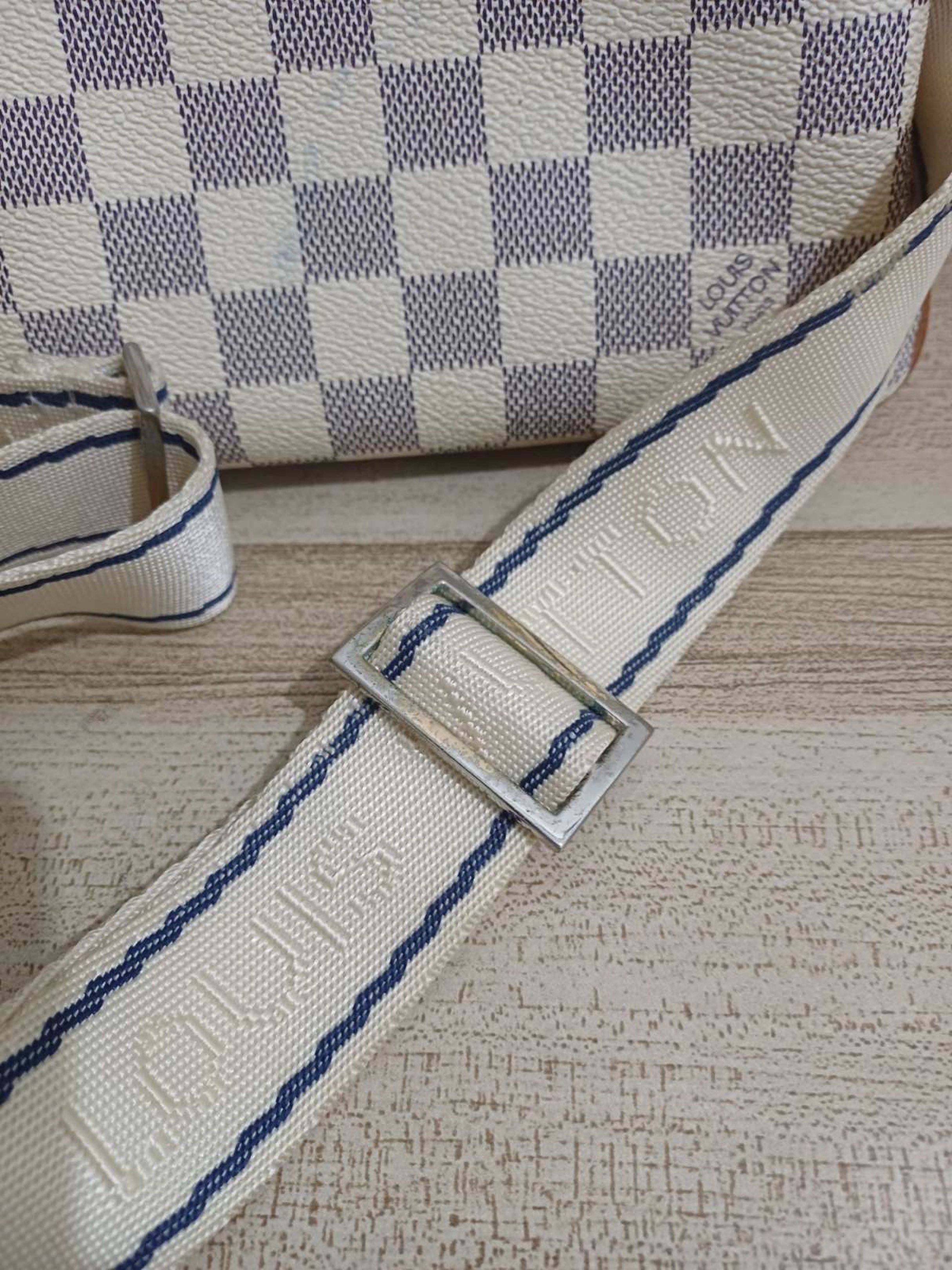 LV sling bag (Category: Luxury Bags & Wallets) located in Makati City. Submitted by nsmonlineshop (Listing ID 1419973051, Image 2). Description: Self authenticity.