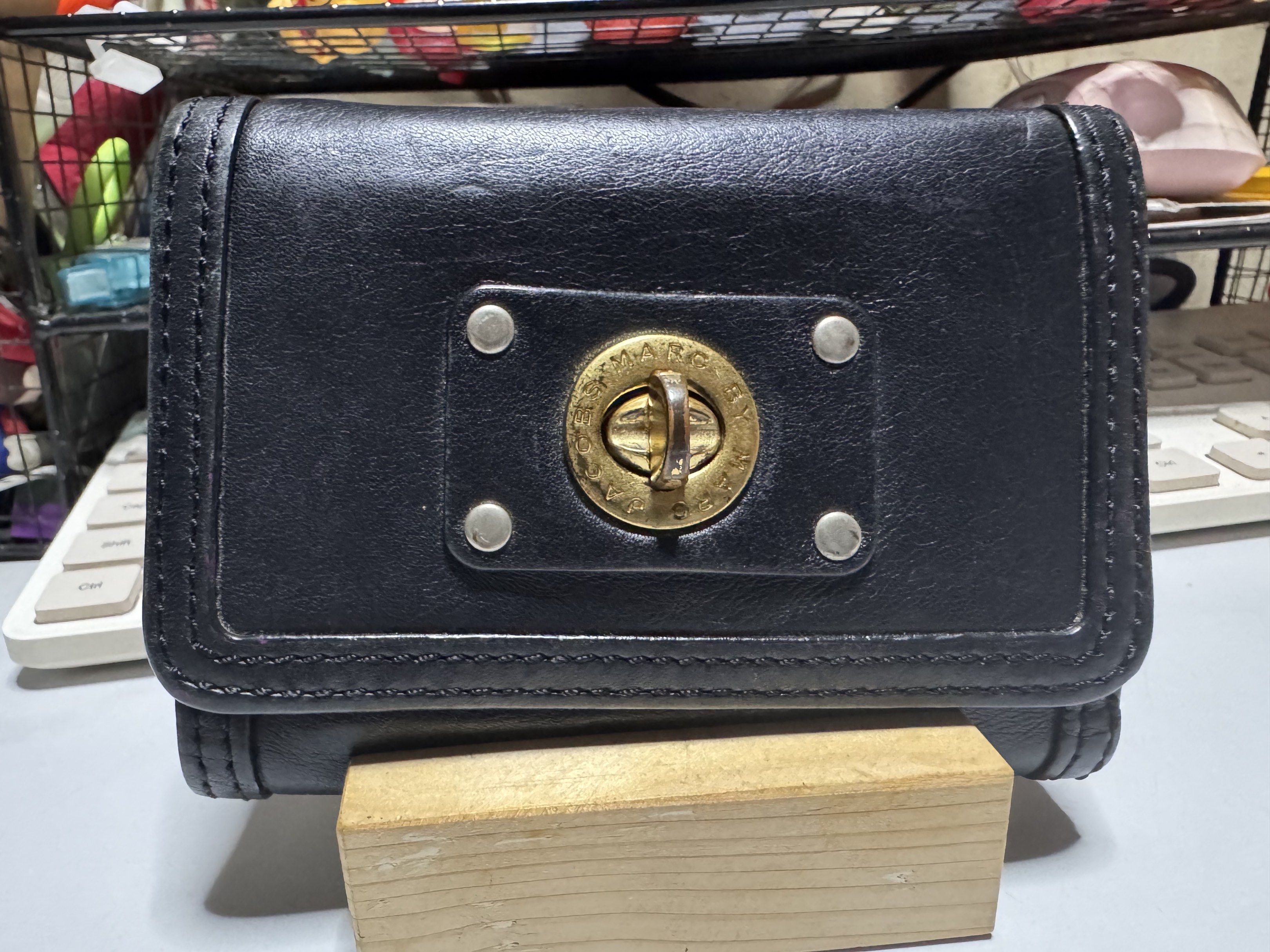 Marc by Marc Jacobs Black Leather Wallet (Category: Luxury Bags & Wallets) located in Taytay. Submitted by jp4_fashion_hub (Listing ID 1419918155, Image 1). Description: Hardware fading 5.10” x 3.75” Preloved Manage expectations .