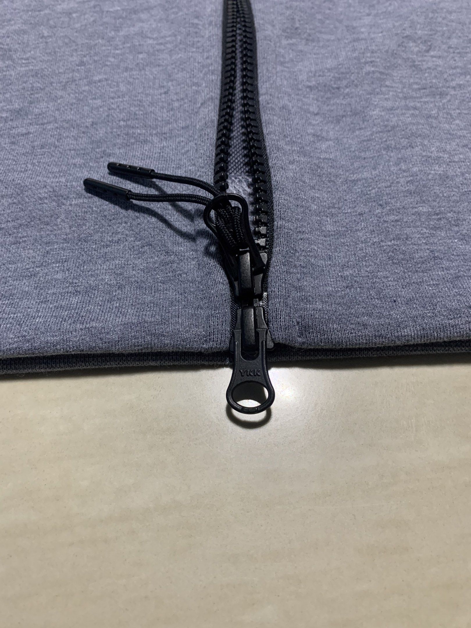 NIKE TECH FLEECE (Category: Activewear) located in Manila. Submitted by robbyfullofnike (Listing ID 1419916867, Image 3). Description: NIKE TECH FLEECE FULL ZIP HOODIE (NEW RELEASE) Brand new Size S on tag (Complete tags with searchable code) Width: 20 inches Length: 27 inches 📍Tondo, Manila MOD: Lalamove or JNT (shipping fee depends on your location) MOP: Gcash or COD (via lalamove courier + extra fee) Open for pick up! DM FOR MORE INQUIRIES‼️.
