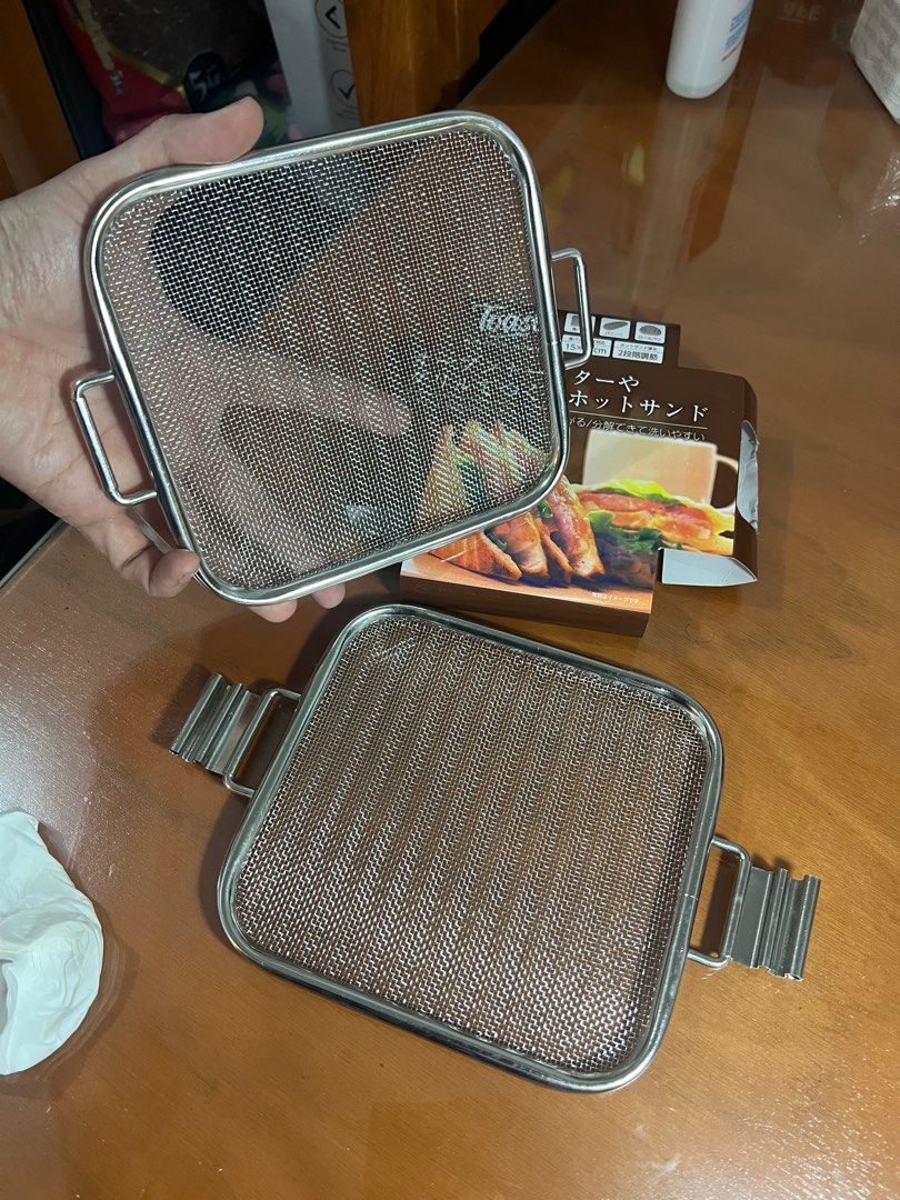 Nitori Toast Sandwich Maker (Category: Other Kitchenware & Tableware) located in Quezon City. Submitted by nikkatan14 (Listing ID 1419890270, Image 3). Description: Bought from Nitori in Mitsukoshi BGC. Only used few times. This is good for use in oven toaster to hold your sandwich and it’s palaman. RFS: need additional funds for my senior dog’s tumor removal surgery. Pickup in Quezon City, or in Taguig (by schedule)..