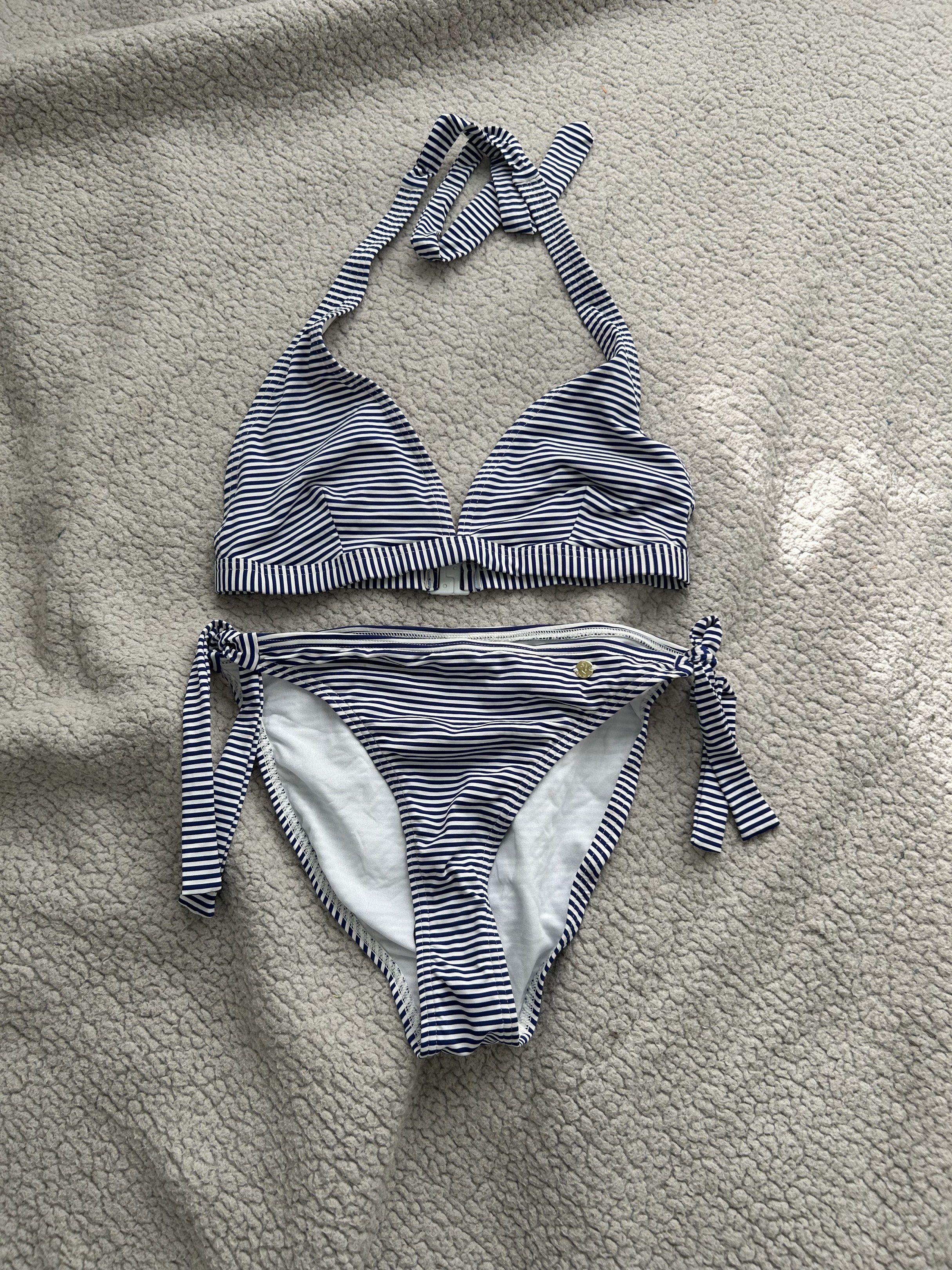 only striped two-piece swimsuit in navy/white (Category: Bikinis & Swimsuits) located in Rizal. Submitted by curatedbylima (Listing ID 1419953802, Image 1). Description: only striped two-piece swimsuit in navy/white - brand new - no pads, but replaceable naman ✨ best fits M-L PHP 200 modes of payment 💰 gcash 💰 gotyme 💰 maribank TERMS & CONDITIONS: 1. PAY WITHIN 24 HOURS. 2. ALL SALES ARE FINAL. 3. NO RETURNS, EXCHANGES OR REFUNDS WILL BE ACCEP