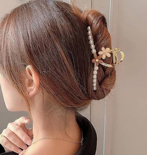 (Category: ) located in . Submitted by buysellcloset (Listing ID 1419902484, Image 1). Description: .