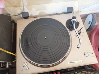 (Category: ) located in . Submitted by vinyllove (Listing ID 1419911033, Image 1). Description: .