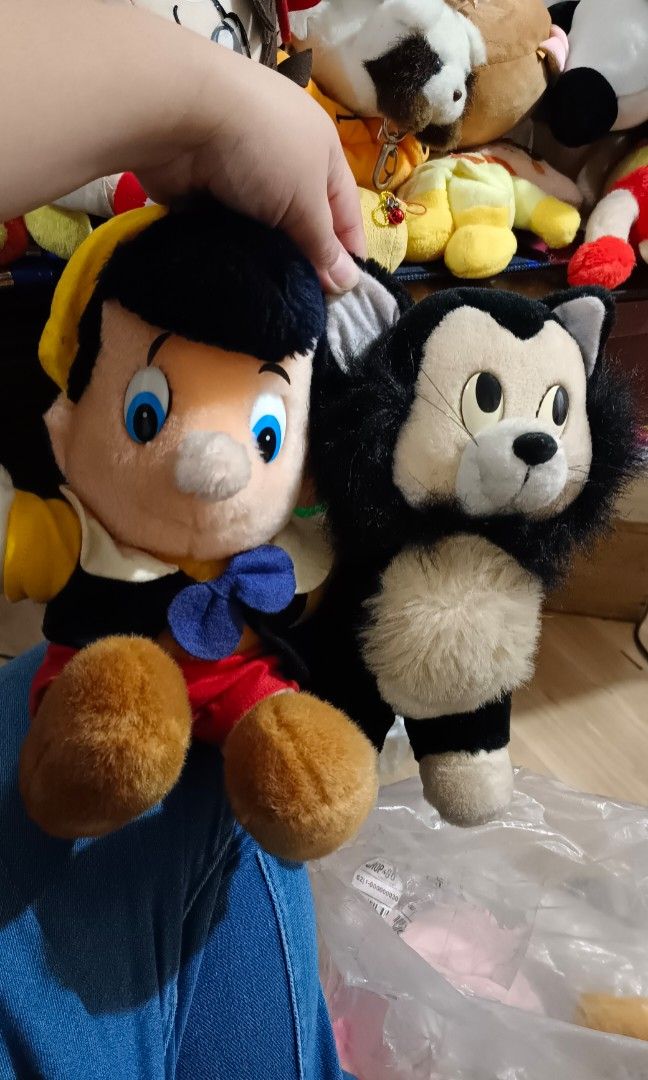 Pinocchio bundle stuff toy (Category: Plushies & Soft Toys) located in Angeles City. Submitted by yourtrovejapansurplus (Listing ID 1419972036, Image 1). Description: 2 pcs Pinocchio characters bundle - Pinocchio and Figaro cat.
