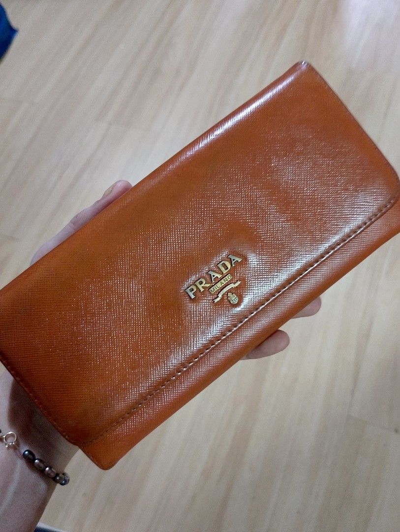 Prada Long Wallet (Category: Luxury Bags & Wallets) located in Dagupan City. Submitted by jhazrightshop (Listing ID 1419838391, Image 2). Description: 📌 Items are 𝗕𝗥𝗔𝗡𝗗𝗘𝗗|𝗣𝗥𝗘𝗟𝗢𝗩𝗘𝗗, Please manage your expectations...😚🙏💗 ✅ Korea source HAPPY Shopping!! 😍😍 💰💰 BDO / Gcash 🚛🚛 JnT courier / Sho Pee Express.