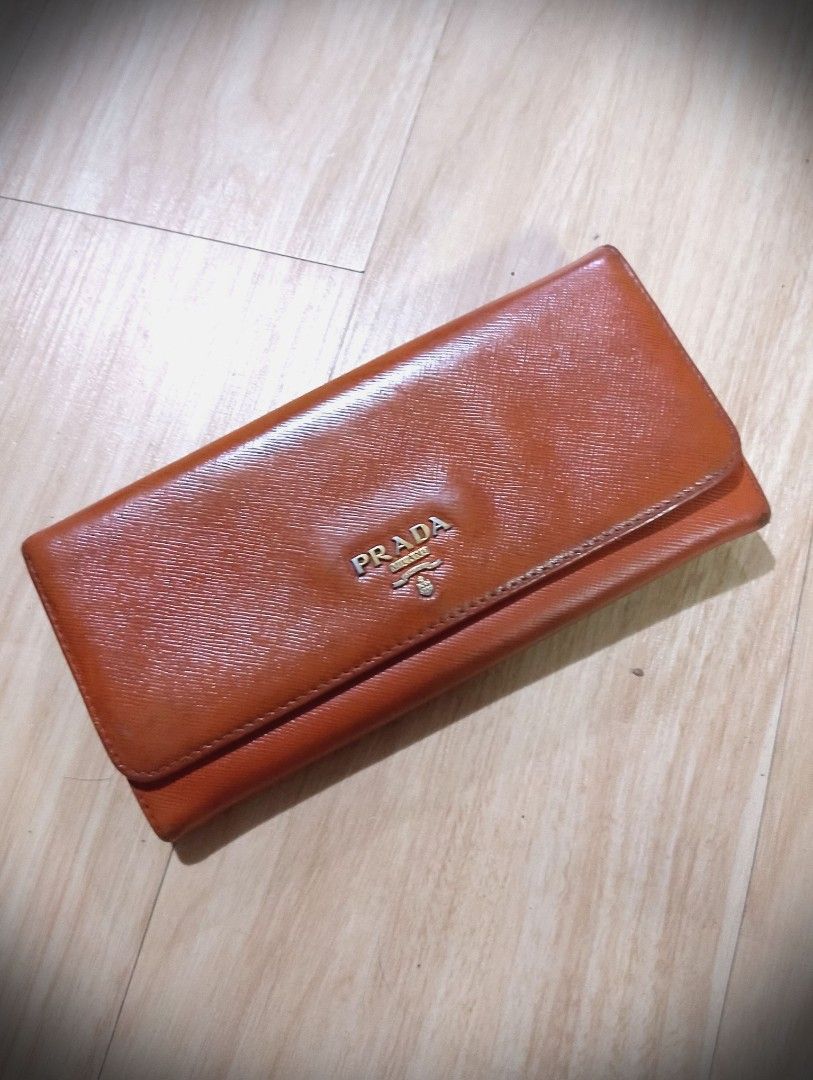 Prada Long Wallet (Category: Luxury Bags & Wallets) located in Dagupan City. Submitted by jhazrightshop (Listing ID 1419838391, Image 1). Description: 📌 Items are 𝗕𝗥𝗔𝗡𝗗𝗘𝗗|𝗣𝗥𝗘𝗟𝗢𝗩𝗘𝗗, Please manage your expectations...😚🙏💗 ✅ Korea source HAPPY Shopping!! 😍😍 💰💰 BDO / Gcash 🚛🚛 JnT courier / Sho Pee Express.