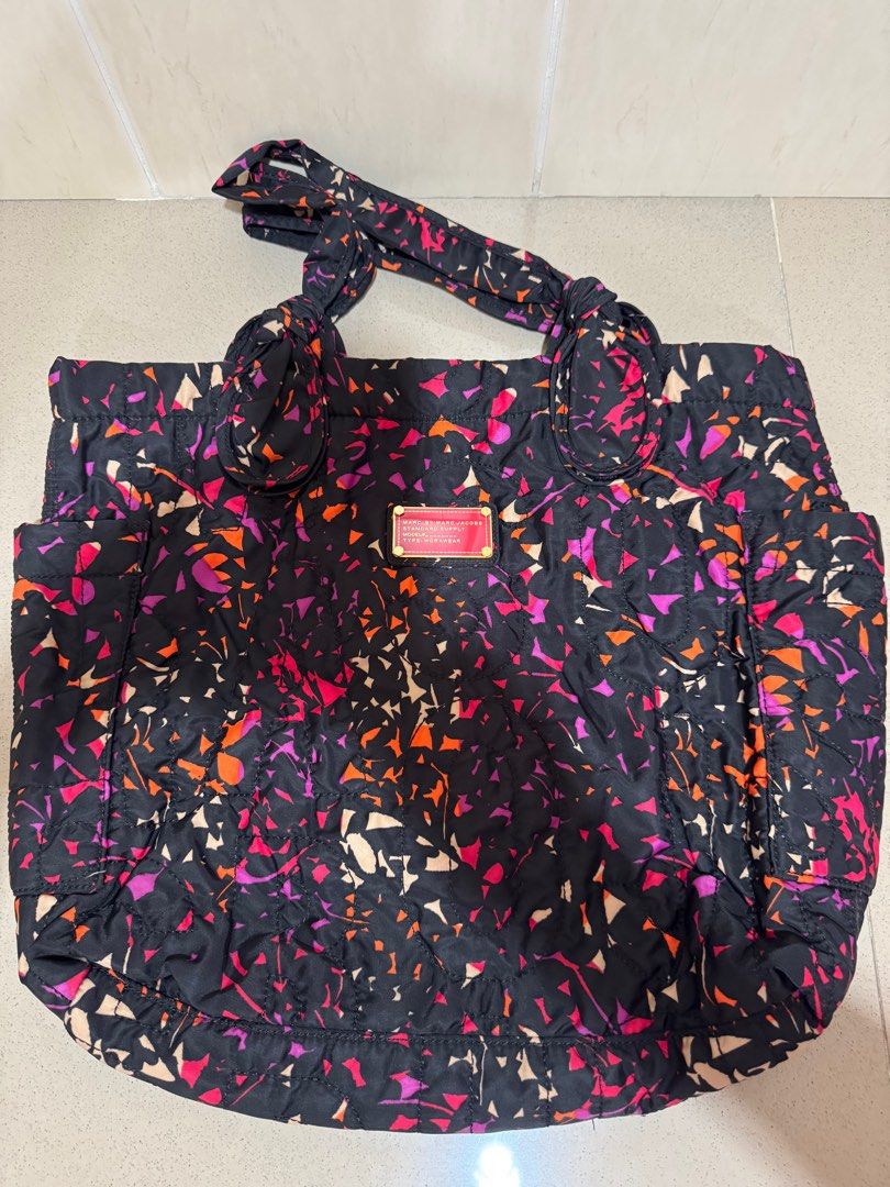 Pre Loved Marc Jacobs (Category: Luxury Bags & Wallets) located in Makati City. Submitted by blushvanilla (Listing ID 1419802435, Image 1). Description: .