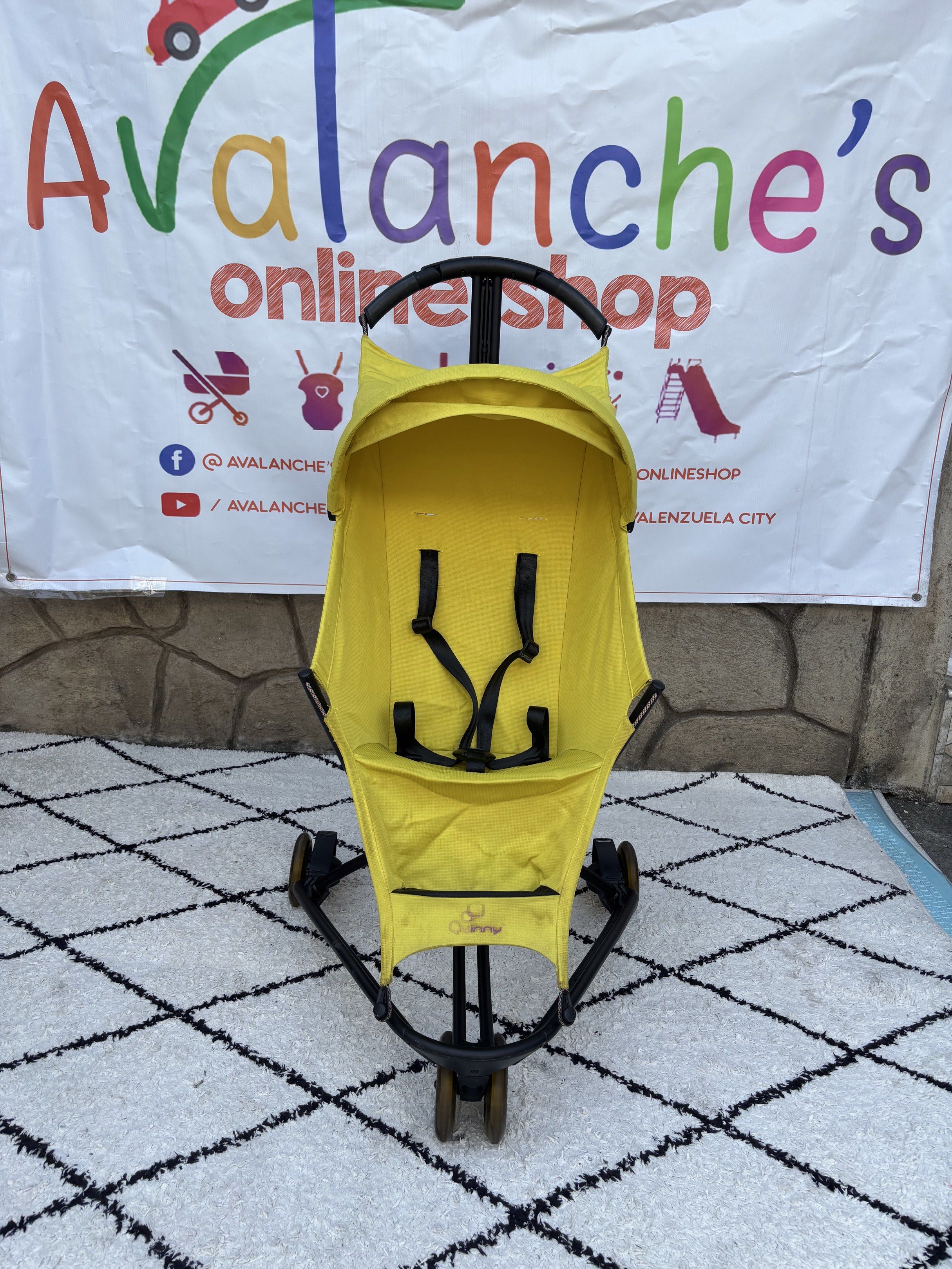 Quinny Yezz Ultralightweight stroller (Category: Strollers) located in Manila. Submitted by avalanchesonlineshopmainacount (Listing ID 1419946470, Image 1). Description: .