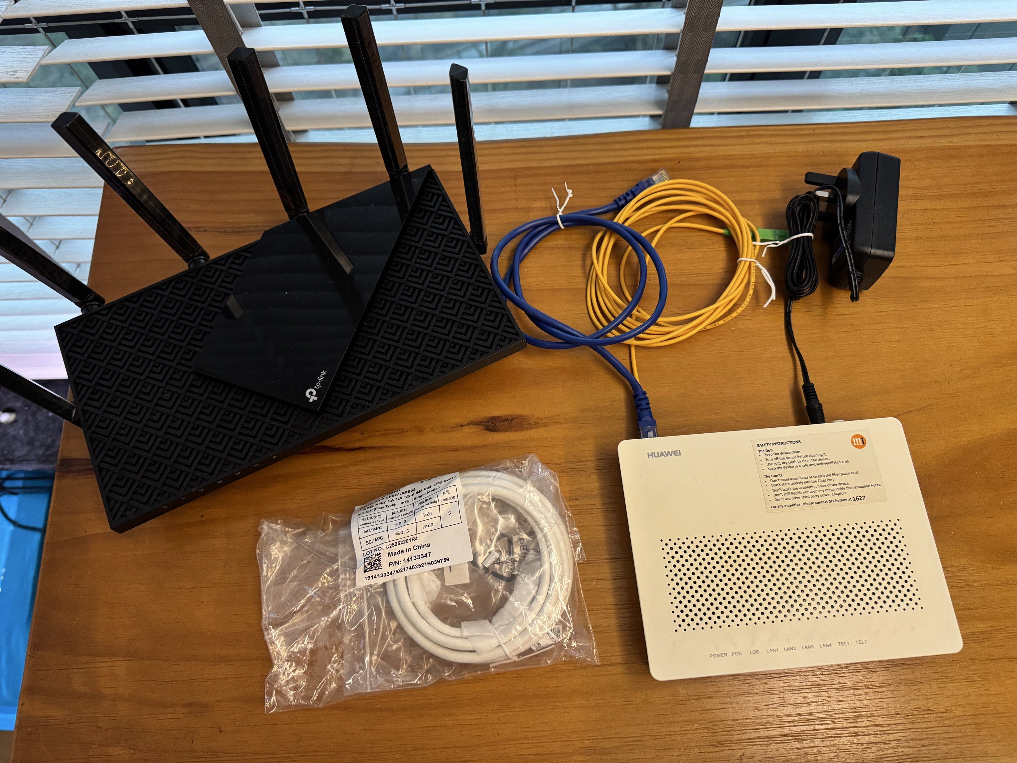 TP-Link Router and Huawei Modem Set449053782988574721