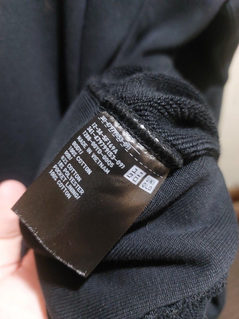 Uniqlo Black Half-Zip Sweatshirt (Category: Coats, Jackets and Outerwear) located in Manila. Submitted by nluybr (Listing ID 1419846162, Image 3). Description: Uniqlo Mens Half-Zip Sweatshirt - Bought last December 2025 in store - Original price is PHP 1,990 - Wore it 2 times lang - Minor bleach stains but not that noticeable in person (i recommend staining it black). - check last photo for dimes rfs: a bit large for me. + sf .