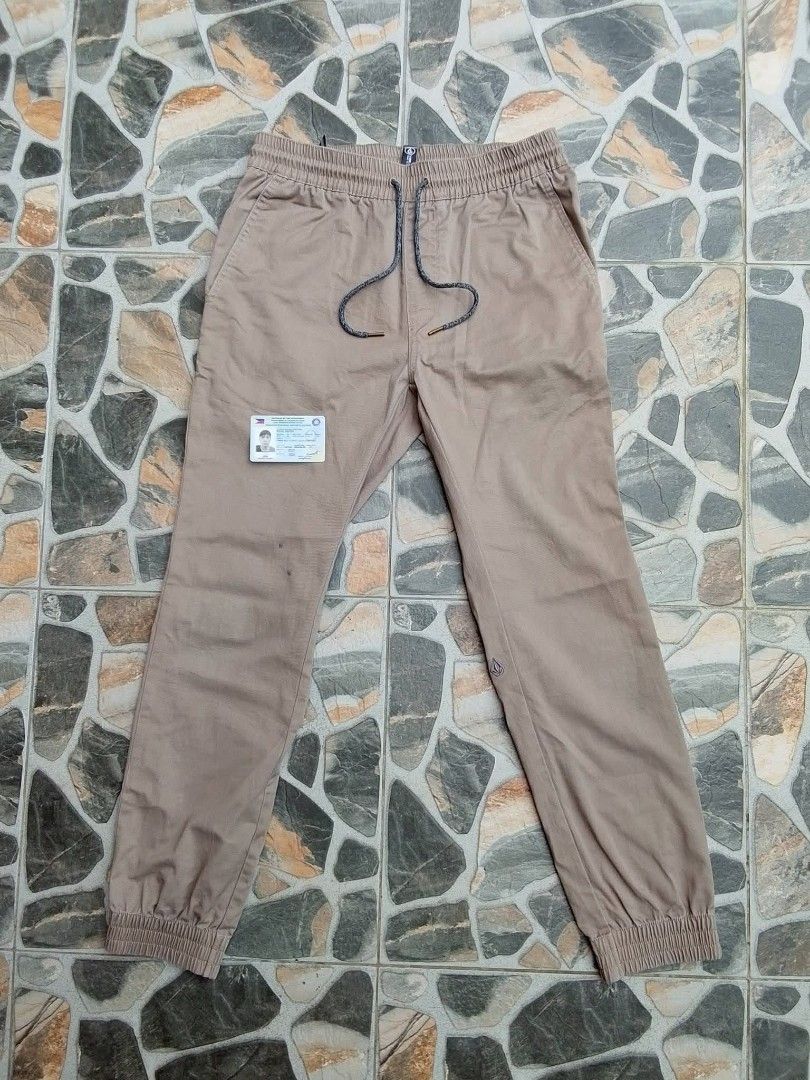 Volcom Pants (Category: Joggers) located in Manila. Submitted by dexterjam (Listing ID 1419963037, Image 1). Description: - Excellent Condition -9.6/10 Color rate -Size Small -Waistline: 30-36 -Length: 37.5 -Small Stained Issue Only 999 + SF Location: Cebu Fb Account: Dexter Tuico.