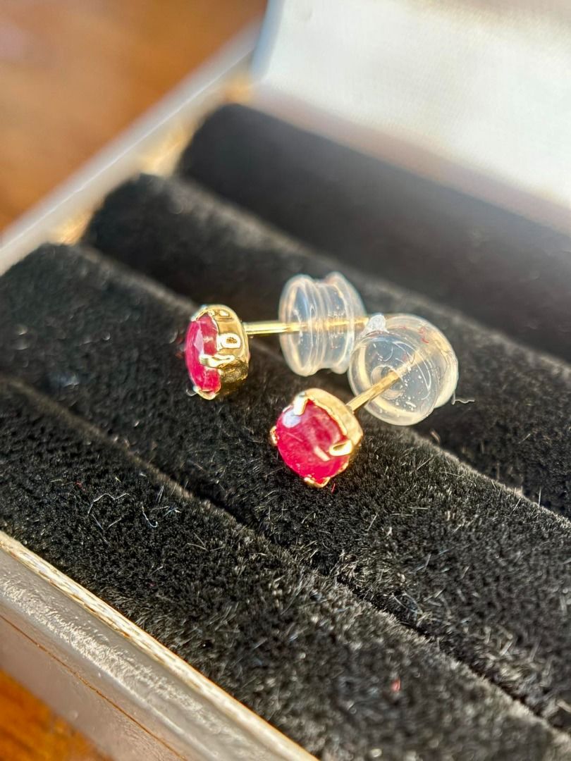 18K Yellow Gold Ruby Stud Earrings (Category: Earrings) located in Baguio. Submitted by asna_taku (Listing ID 1420001170, Image 2). Description: ✨ 18K Yellow Gold Ruby Stud Earrings ✨ 🇯🇵 Japan-sourced | Brand new • Natural ruby stones • 4.5mm | approx. 0.70ct total • Set in 18K Yellow Gold • Minimalist design — perfect for everyday wear • Ideal for ear stacking or worn solo for a subtle pop of color ❤️ Ruby symbolizes love, passion & confidence