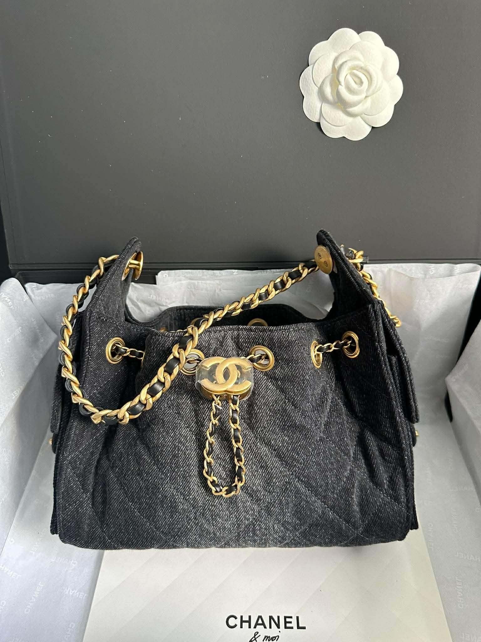 26P Chanel Hobo 25 Mini Denim Black AGHW 26020602, Luxury, Bags
