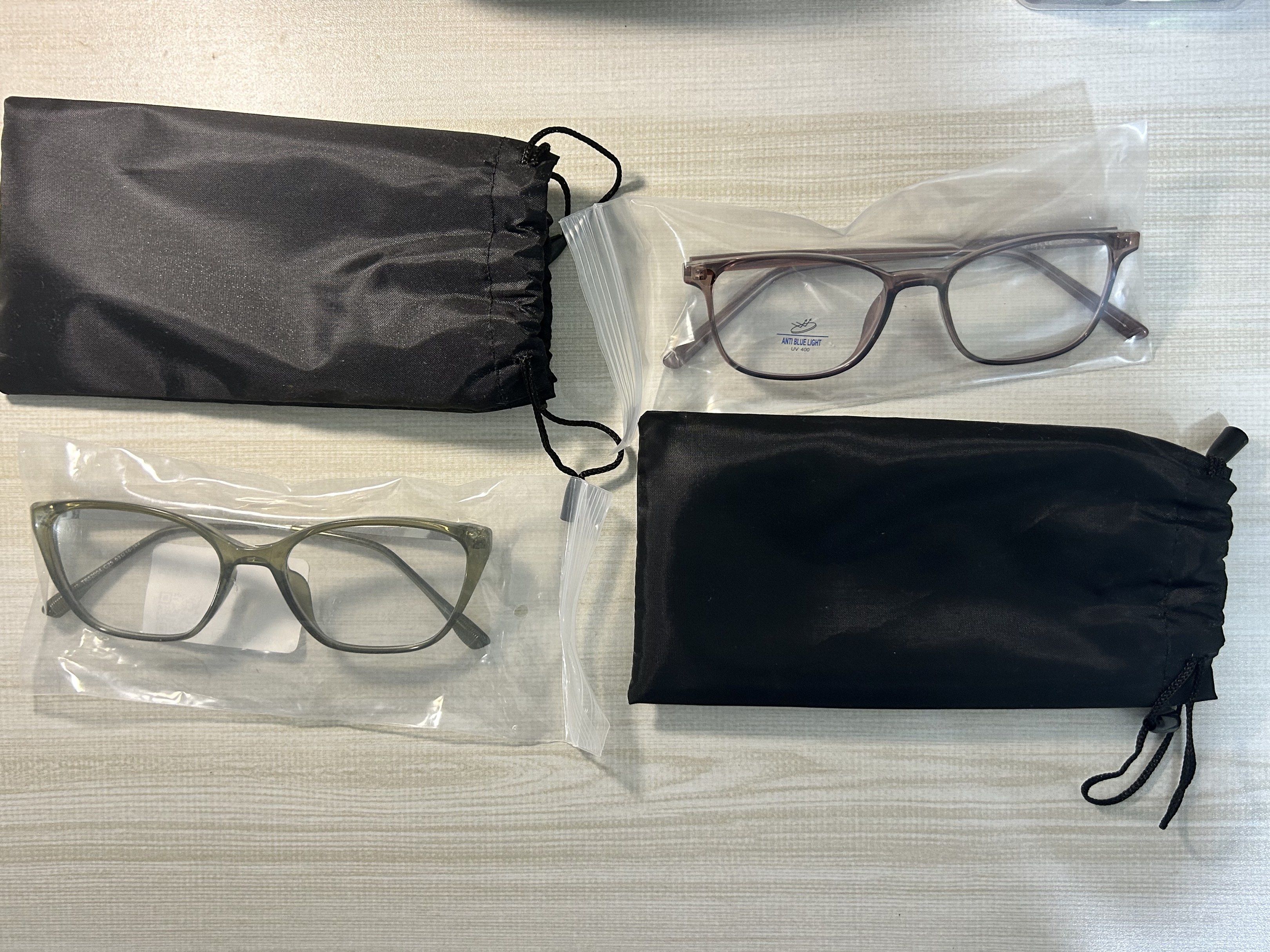 Anti-Blue Light Eyeglasses (Category: Sunglasses & Eyewear) located in Mandaluyong City. Submitted by notacoolkid (Listing ID 1420019293, Image 1). Description: - Available in brown and green frames - Features anti-blue light technology - Comes with a protective pouch - Perfect for long screen hours 300 for both.