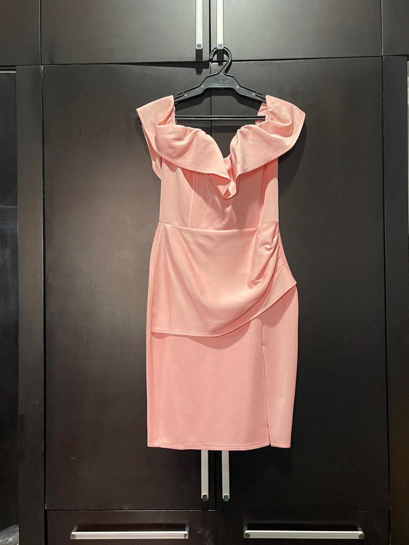 Apartment Eight Pink Ruffle Dress (Category: Dresses) located in Manila. Submitted by andreavilla (Listing ID 1420043912, Image 1). Description: - Original Apartment Eight pink dress - Off-shoulder design with ruffle detailing - Light pink color, size L - Bought in 2020, only worn once.