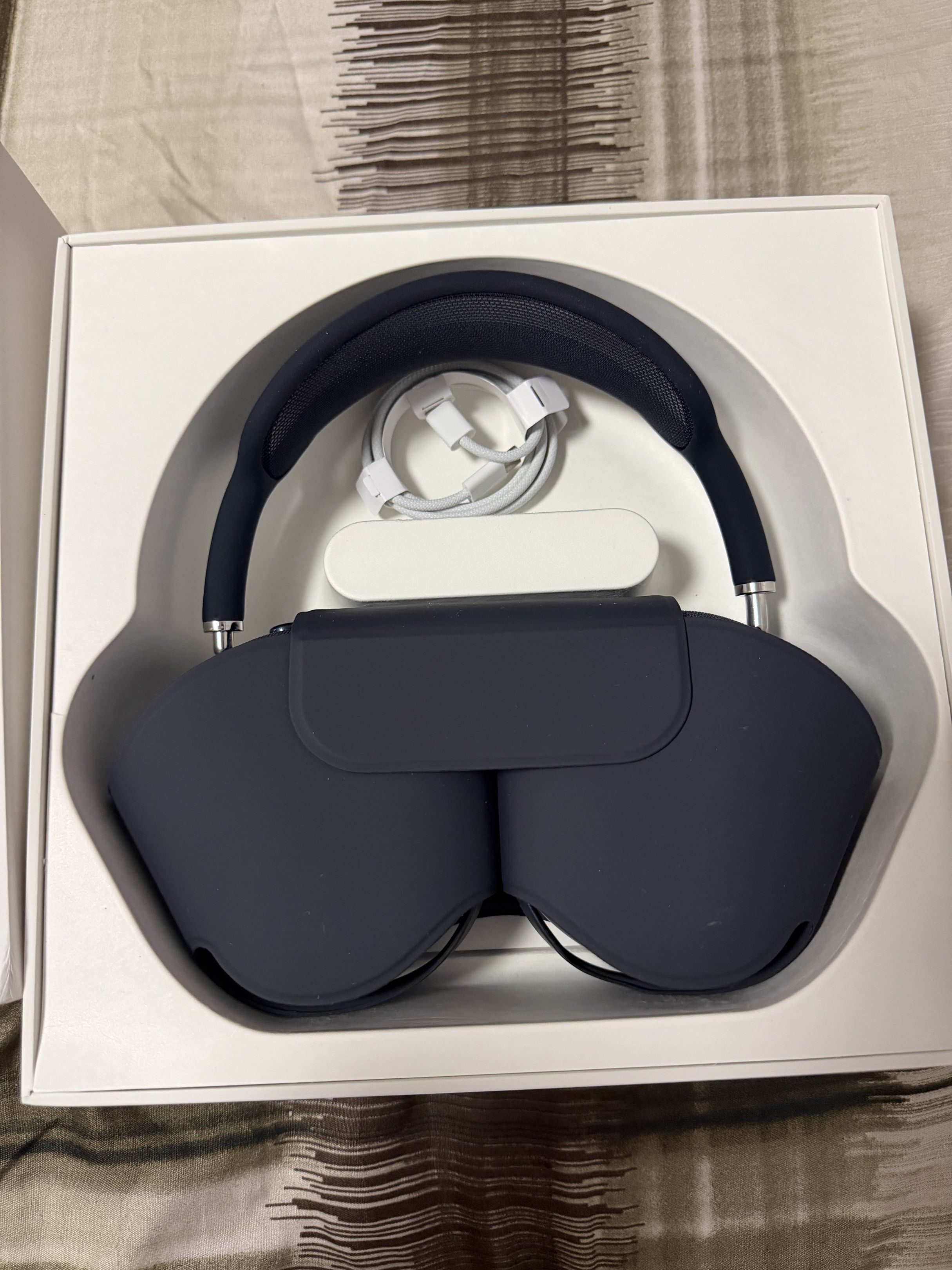 Apple AirPods Max - Midnight65561102194819112