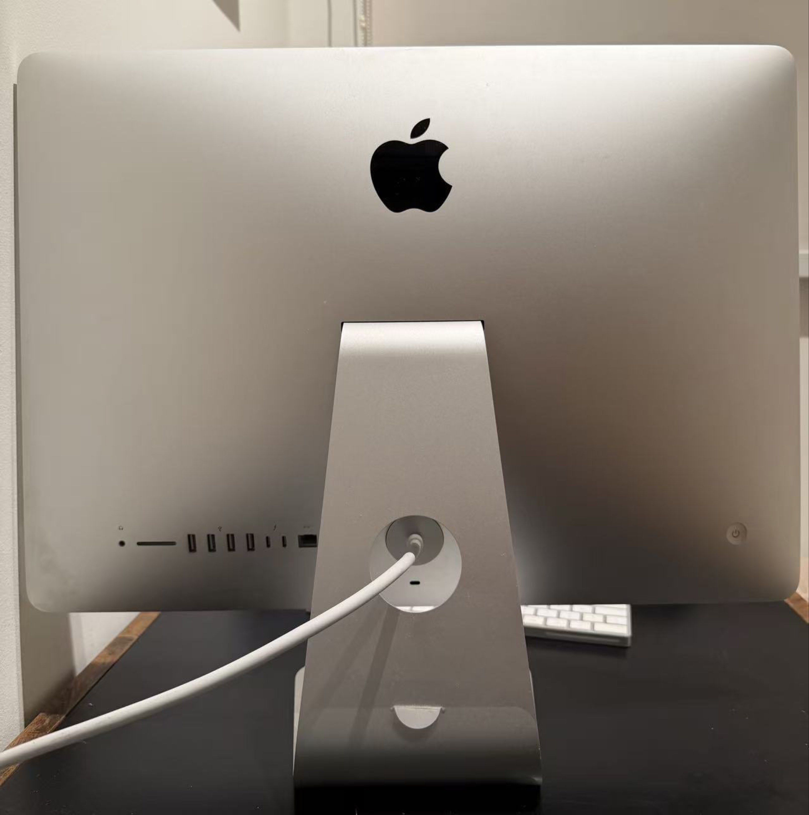 Apple iMac Desktop Computer65561094359937111