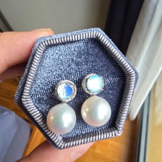 (Category: ) located in . Submitted by ladyausten (Listing ID 1420069199, Image 1). Description: .