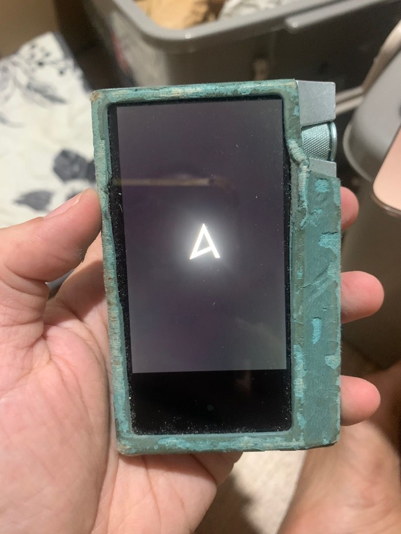 Astell & Kern ak70 mint MP3 Player w/ Case (Category: Portable Music Players) located in Marikina City. Submitted by oldschooljunkies (Listing ID 1420054445, Image 3). Description: original price: 20k~.