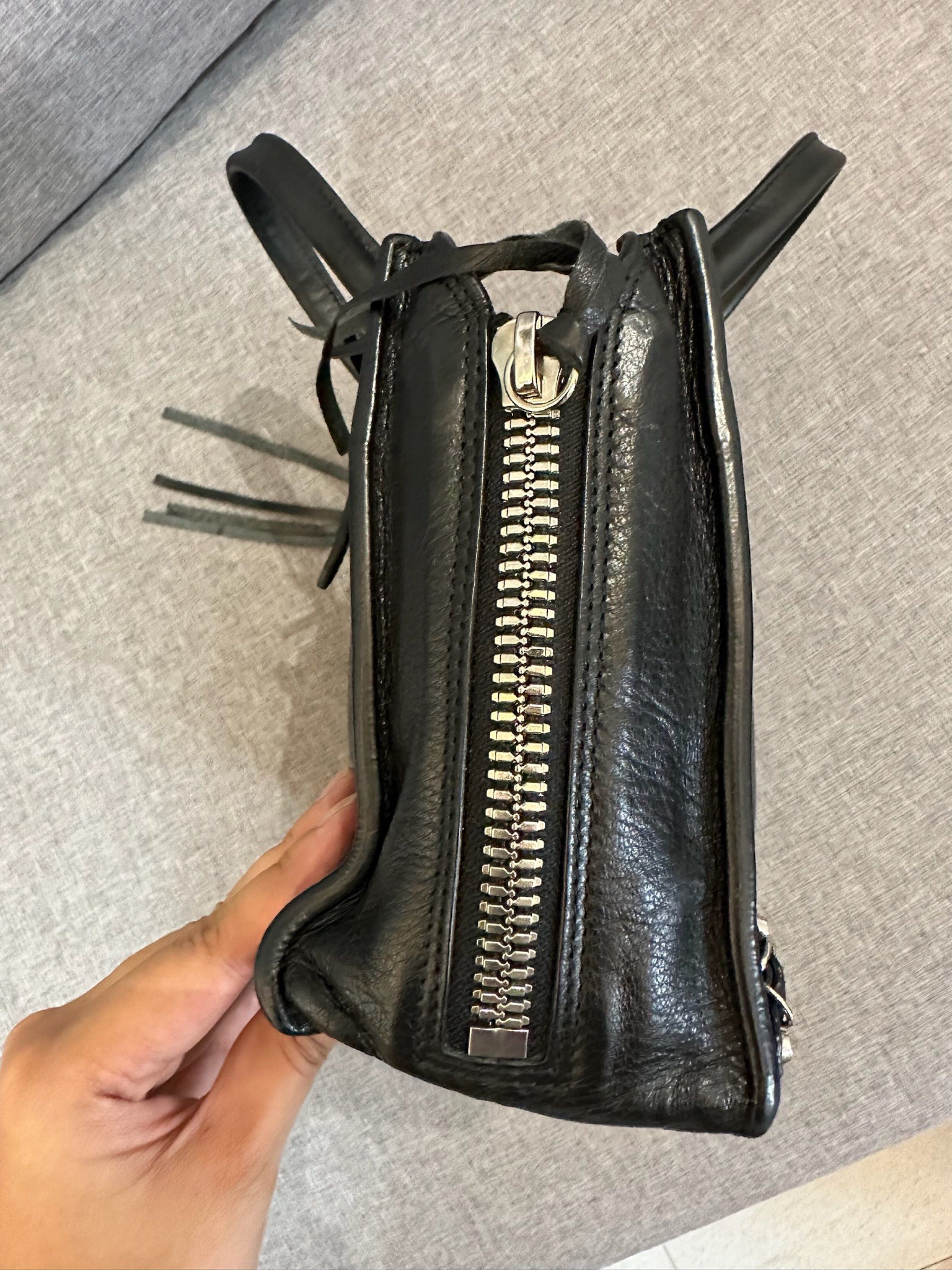 Balenciaga Papier Mini with Long Strap (Category: Luxury Bags & Wallets) located in Quezon City. Submitted by bagbuddies.mnl (Listing ID 1420061652, Image 3). Description: Balen Papier Mini with Long Strap Php 33.5k 8.5/10 Dust bag, card and COA.