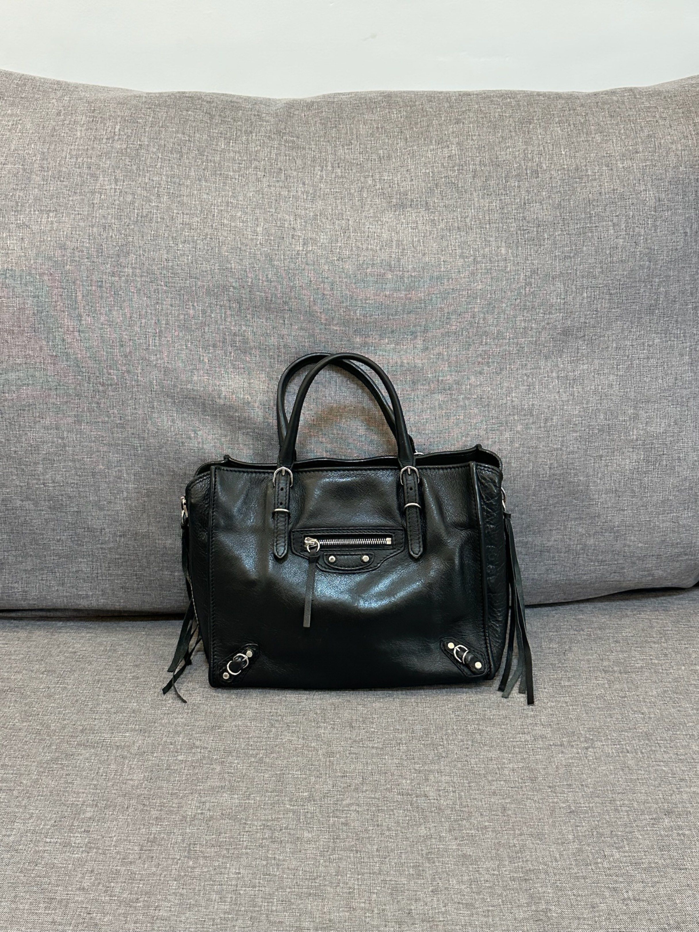 Balenciaga Papier Mini with Long Strap (Category: Luxury Bags & Wallets) located in Quezon City. Submitted by bagbuddies.mnl (Listing ID 1420061652, Image 1). Description: Balen Papier Mini with Long Strap Php 33.5k 8.5/10 Dust bag, card and COA.