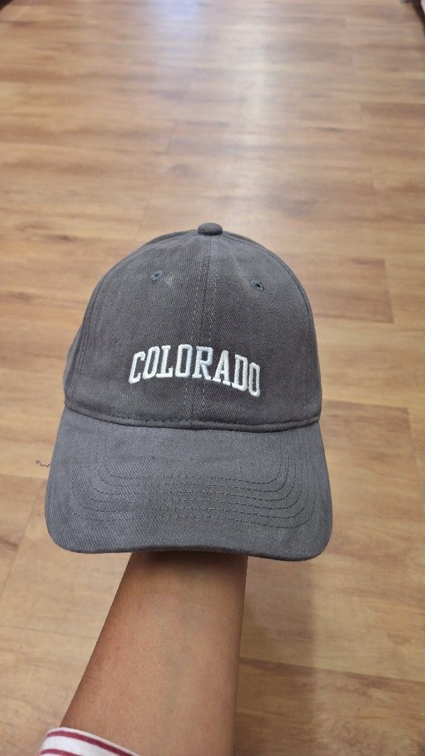 baseball cap (Category: Cap & Hats) located in Kuala Lumpur. Submitted by snapstash (Listing ID 1420135112, Image 2). Description: 5 colours available as per in the pictures 25 per cap can dm for more info / pics serious buyers only.