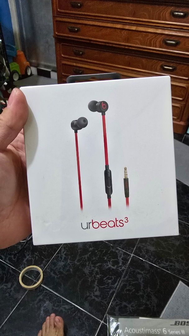 Beats urBeats3 Earphones (Category: Earphones) located in San Miguel. Submitted by rrshopstore (Listing ID 1420057461, Image 1). Description: - Sealed Beats urBeats3 earphones - Stylish red and black design - Includes earphones and 3.5mm audio jack - Comes with product information and specifications - Model: urBeats3 Beats UrBeats 3 Earphones.