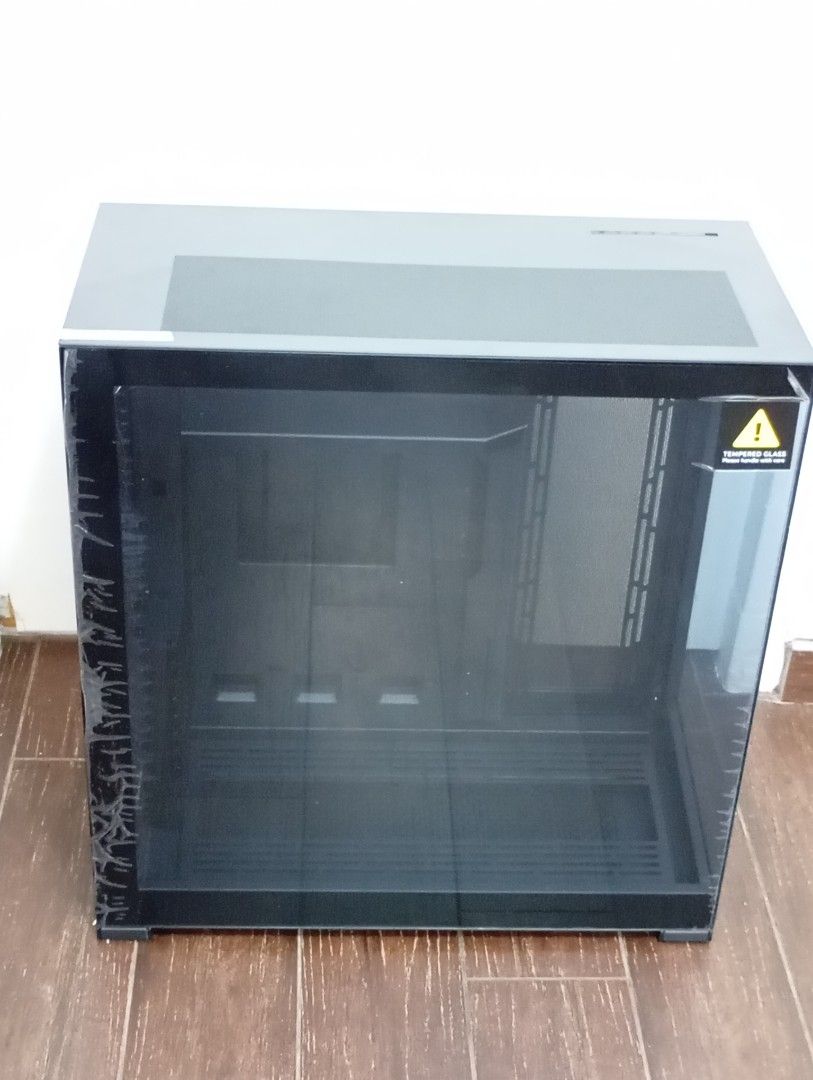 Black PC Case - Unknown Brand464986667924203522