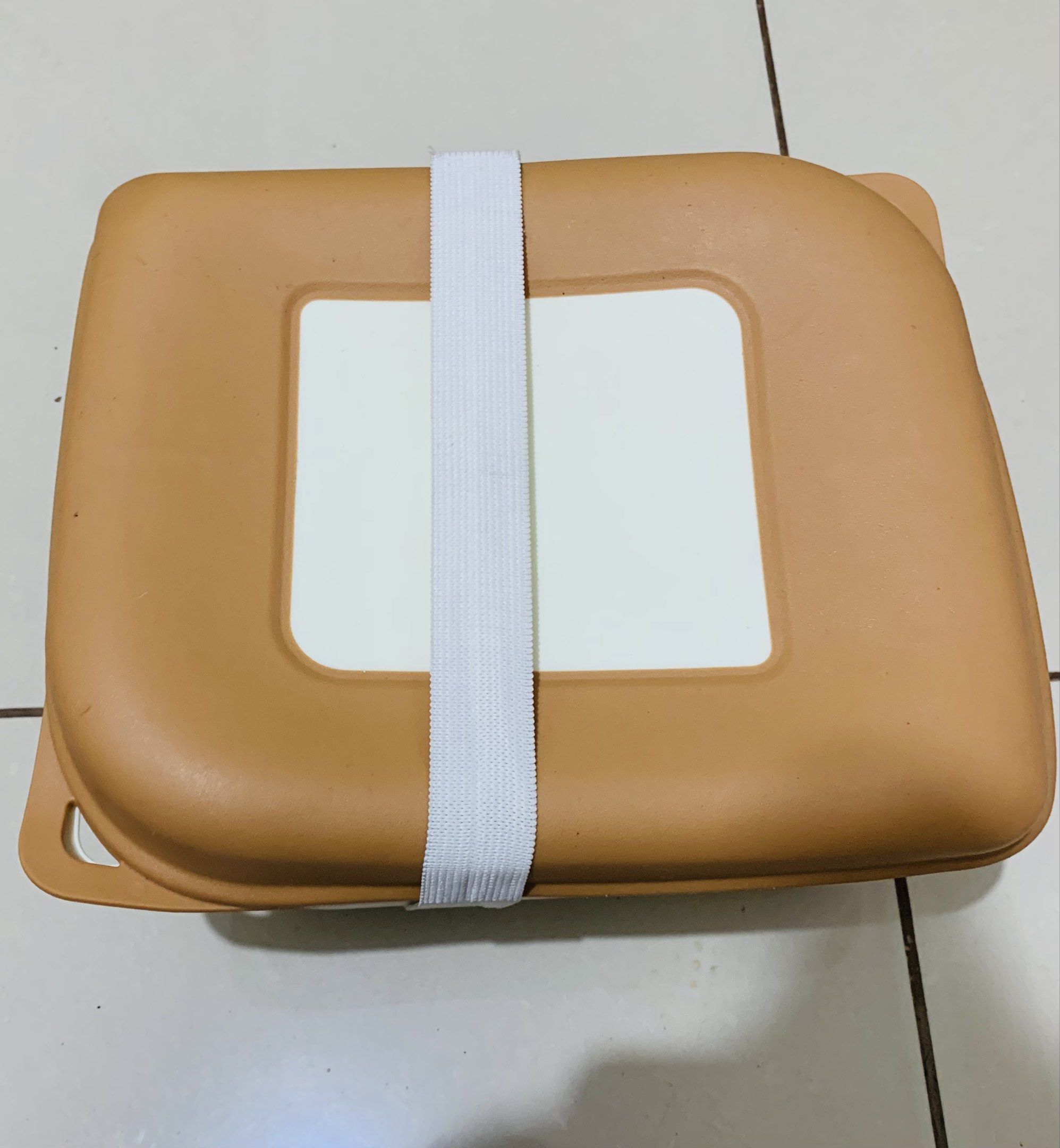 Aesthetic Camping/Picnic Tableware Set (Plates, Sporks, Cups, Container) (Category: Hiking & Camping) located in Caloocan City. Submitted by yssvc (Listing ID 1420122804, Image 3). Description: - Complete outdoor camping tableware set - Includes plates, cups, sporks, and storage box - used just once - missing one brown spork - decluttering - bought 628 php.