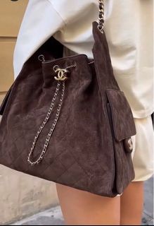 (Category: ) located in . Submitted by resale_loyalty (Listing ID 1420057440, Image 1). Description: .