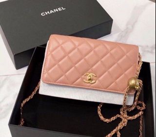 (Category: ) located in . Submitted by resale_loyalty (Listing ID 1420058711, Image 1). Description: .