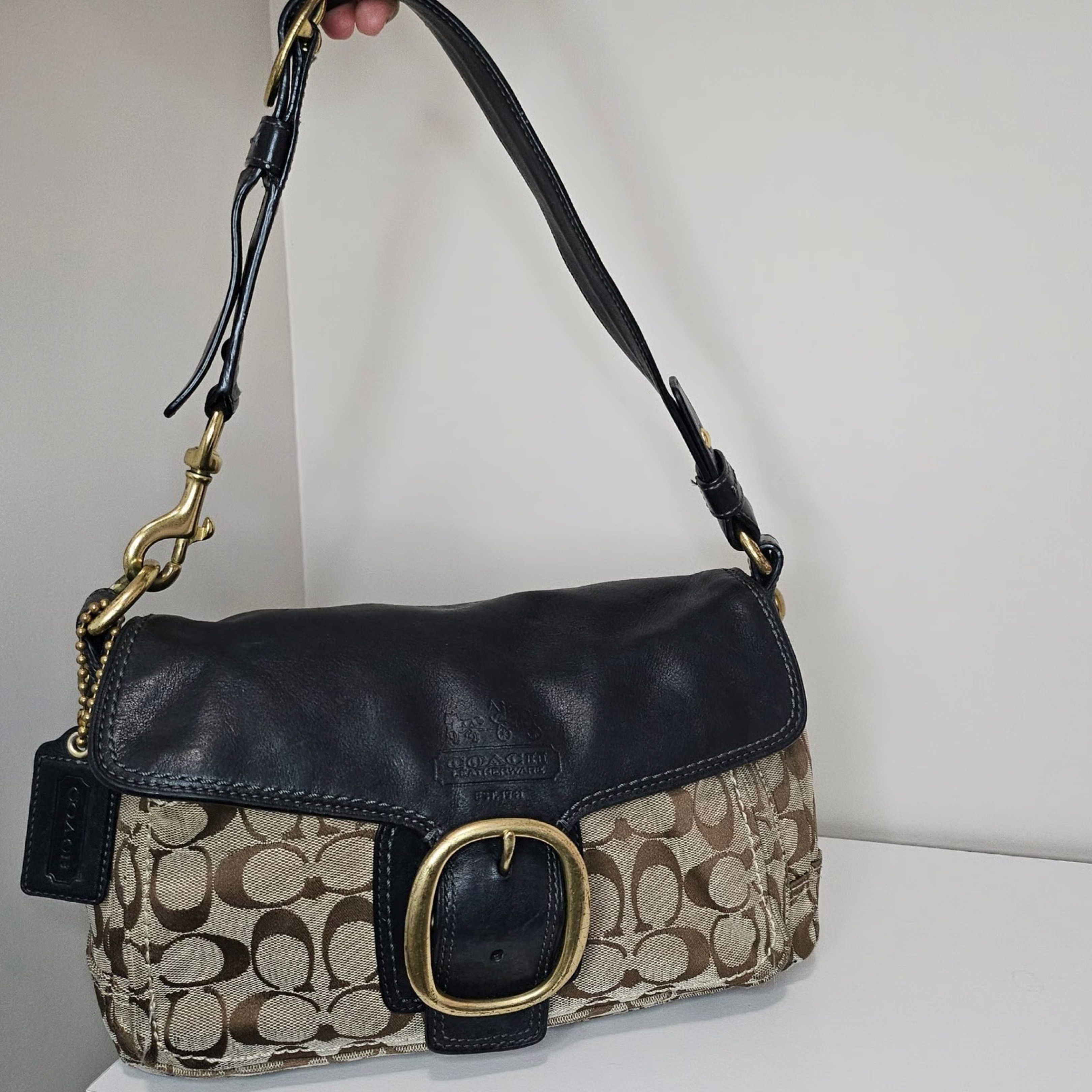 [SOLD] Coach Medium Bleeker (Category: Luxury Bags & Wallets) located in Dagupan City. Submitted by nicacloset.ph (Listing ID 1419977188, Image 1). Description: photo for reference only this is pre order.