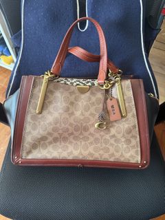 (Category: ) located in . Submitted by jessy79 (Listing ID 1420030085, Image 1). Description: .