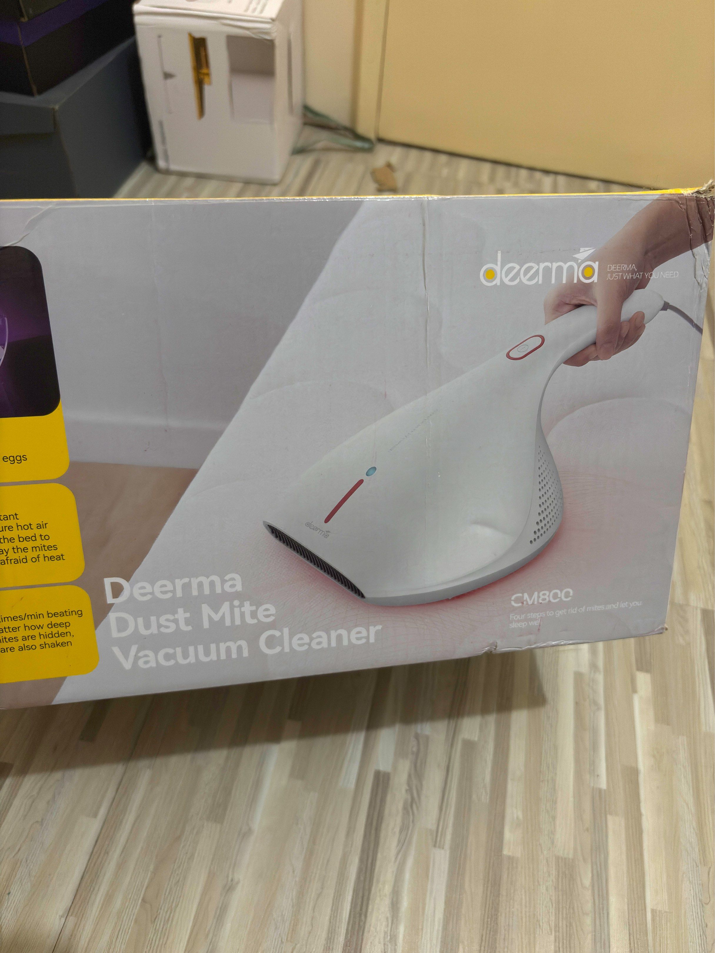 Deerma Dust Mite Vacuum Cleaner CM800 (Category: Vacuum Cleaner & Housekeeping) located in Santa Maria. Submitted by ajcstro01 (Listing ID 1420142068, Image 2). Description: - Removes dust mites - Kills and inhibits mites - Features dehumidification - Color: White - Includes power cord - Comes in original box.