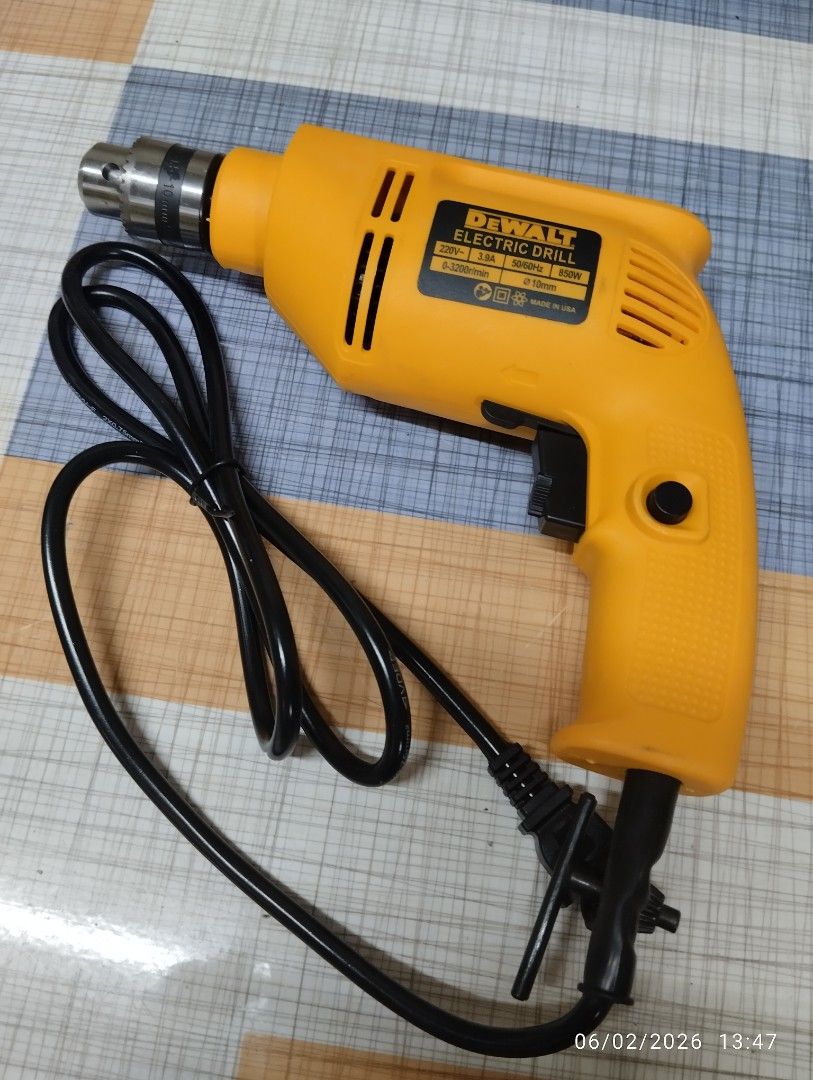 DeWalt Electric Drill and Angle Grinder Set (Category: Construction Tools & Equipment) located in Manila. Submitted by acgprinting08798 (Listing ID 1420040242, Image 2). Description: forsale Brandnew Dewalt Drill and Grimder 750w 220v Loc batingan binangonan .