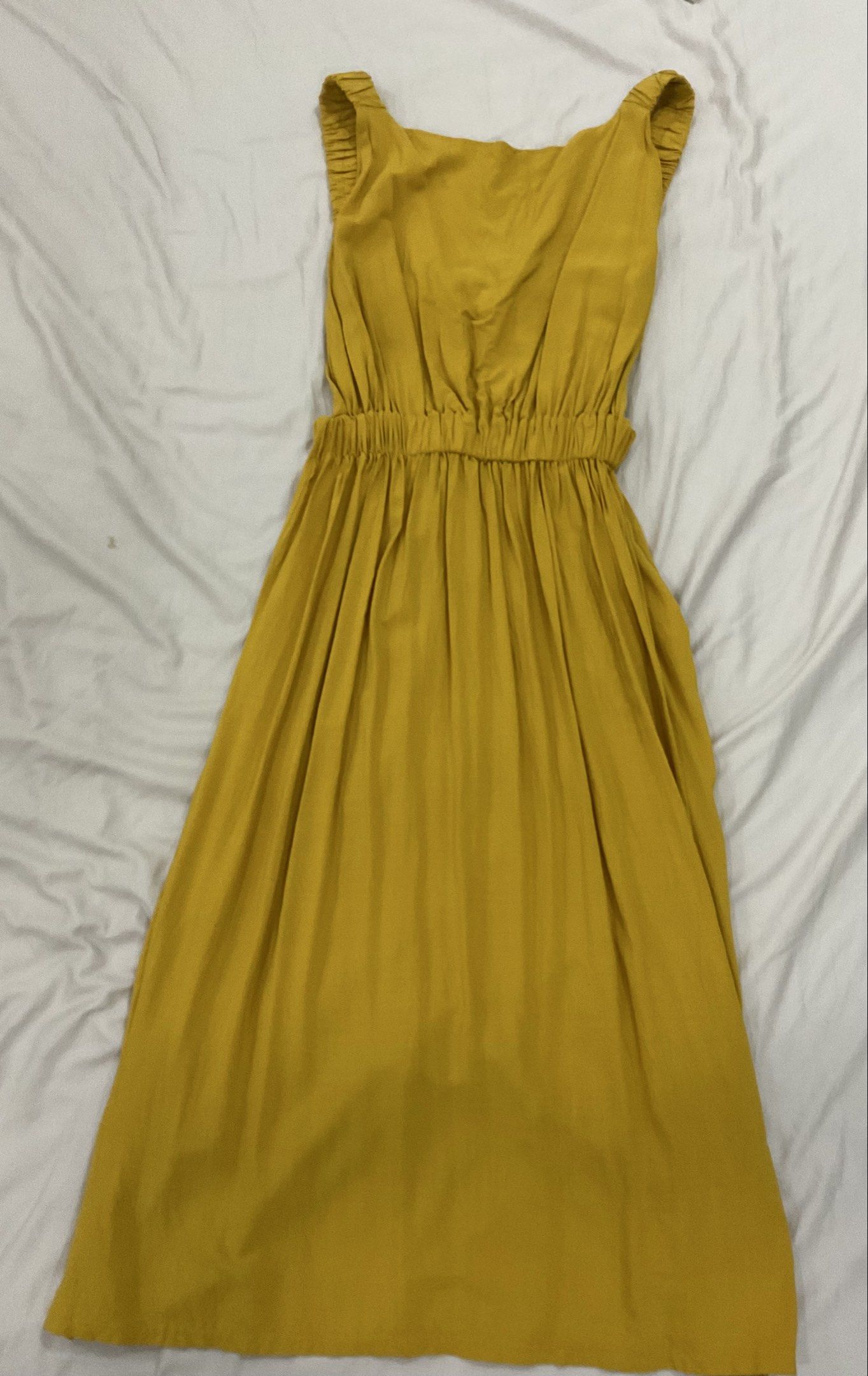 Dress for Sale (Category: Dresses) located in Las Pinas. Submitted by bea.oh (Listing ID 1420084418, Image 3). Description: Dress 1: Maldita Sleeveless white and gray leopard print. (used once) ₱100 Dress 2: Mustard yellow maxi dress with cut-out back and elastic waist. Both lightweight. (never been used) ₱300 Get both for ₱350 RFS: Not using .