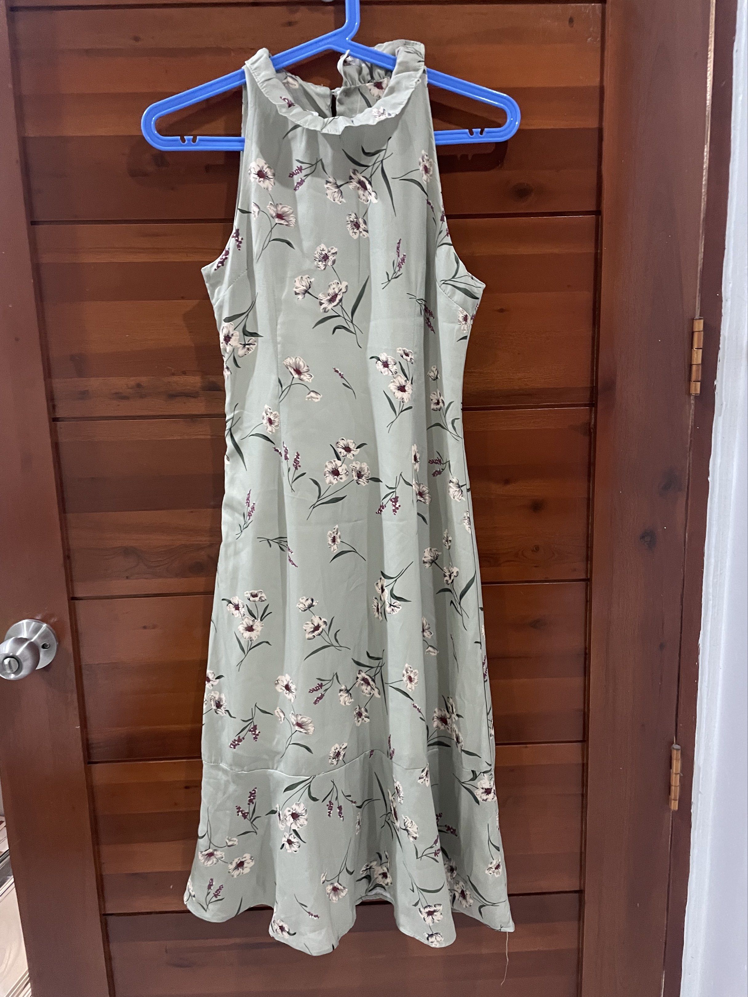 Floral Sage Green Halter Dress (Category: Dresses) located in Manila. Submitted by ms_hxppx (Listing ID 1420128044, Image 1). Description: - color is sage green (brighter in person) - Halter neckline - Side zipper closure - Flowy A-line silhouette - super cute and body hugging - accentuates curves and elegant .
