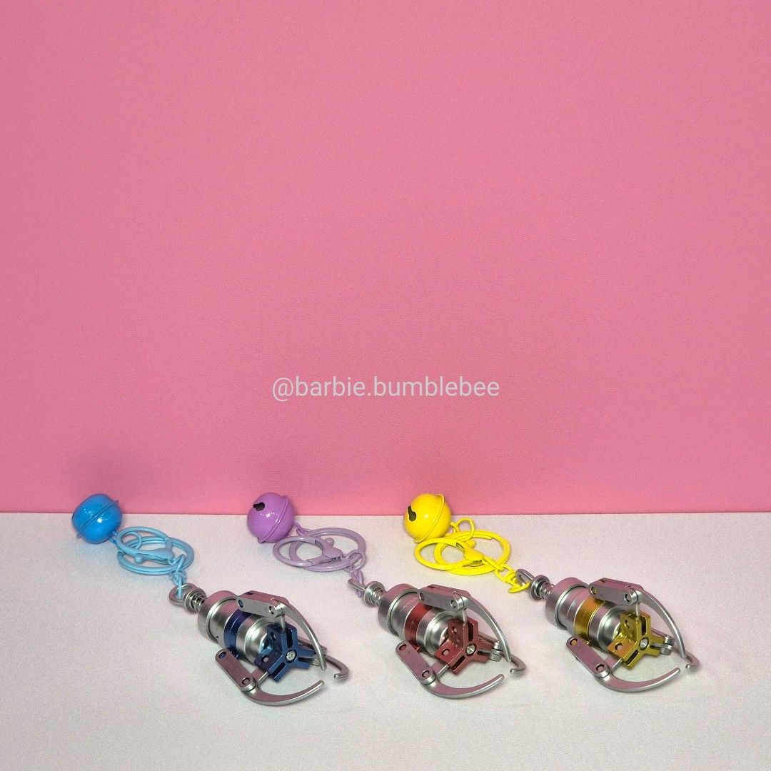 Funclaw Mini Claw Keychain (Category: Other Merchandise) located in Singapore. Submitted by barbie.bumblebee (Listing ID 1420136607, Image 1). Description: Available $5 each: Blue, Red, Yellow.