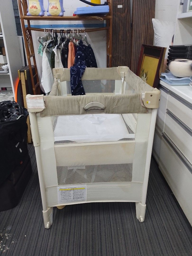 Graco Pack 'n Play Playard (Category: Cots & Cribs) located in Manila. Submitted by tonisfurnitureshop (Listing ID 1420069514, Image 1). Description: - Graco Pack 'n Play playard - Neutral color scheme - Mesh design for visibility and ventilation - Sturdy frame - Comfortable base - Safe and practical for baby.