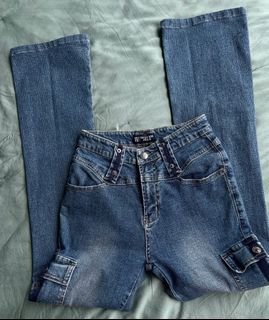 (Category: ) located in . Submitted by f0icloset (Listing ID 1420123618, Image 1). Description: .